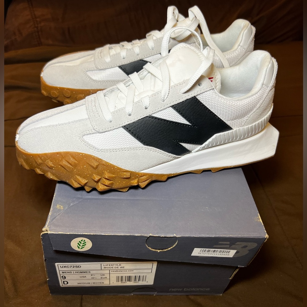 New Balance Lifestyle Sneakers Box mens size 9 /women’s size 11 unisex Brand New